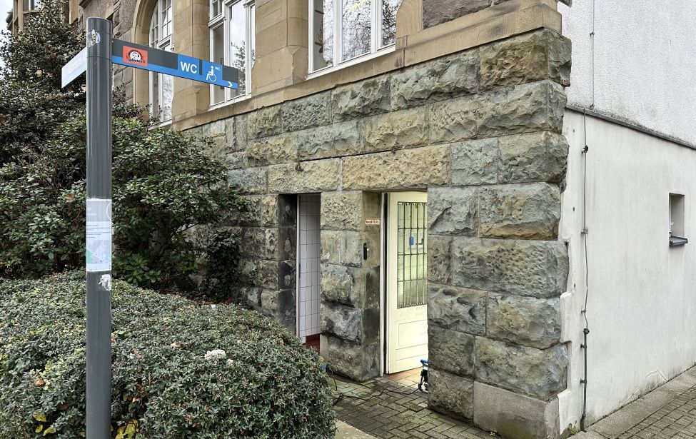 Die öffentliche Toilettenanlage am Rathaus