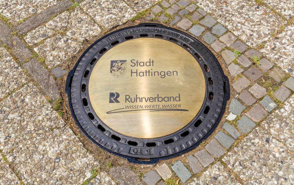 Fotografie eines Kanaldeckels