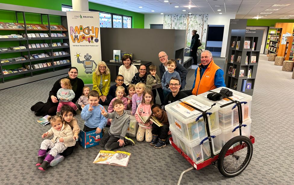 Die Regenbogengruppe der Kita Poststraße war zu Besuch in der Stadtbibliothek Hattingen.